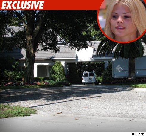 Moving Day at Tiger Woods' Place?