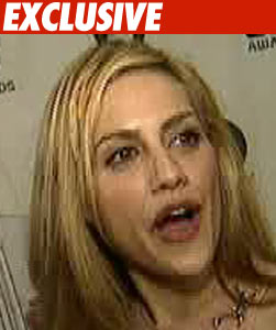 Brittany Murphy -- Frantic Rescue Effort