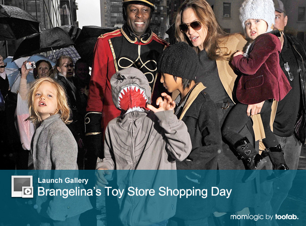 Brad Pitt & Angelina Jolie & Entire Family