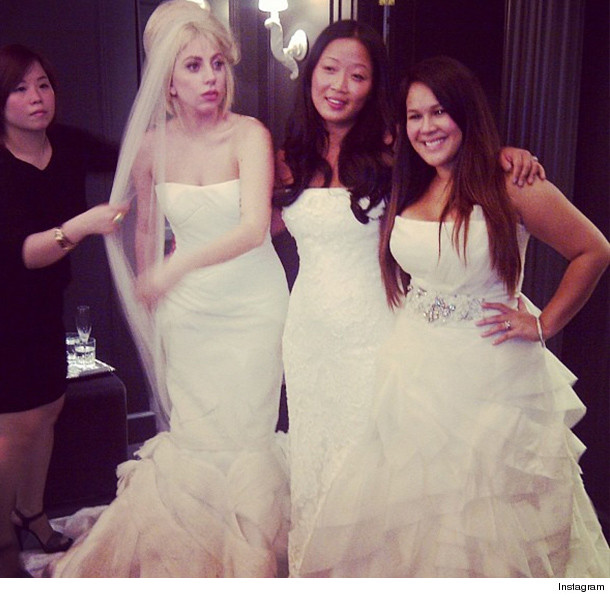 0808_gaga_inset