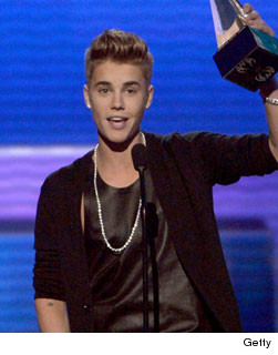 1119_bieber_single