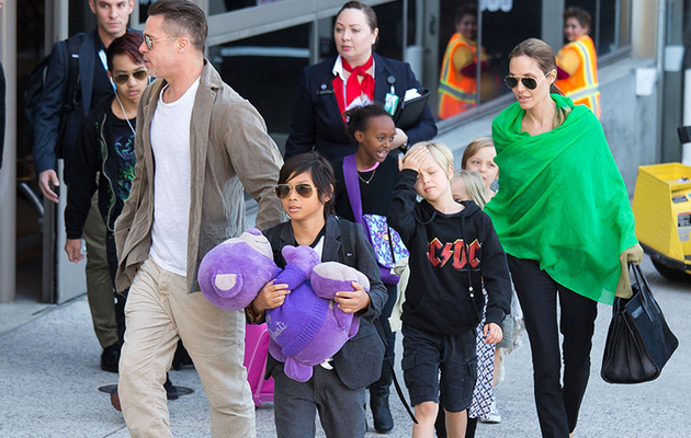 Angelina Jolie and Brad Pitt Arrive at LAX With All Six Kids!