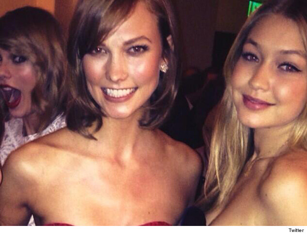 0303_photobomb_taylor