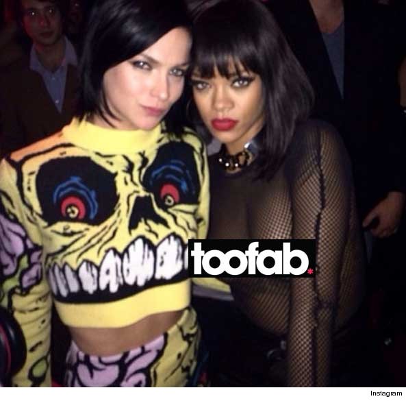 0429_rihanna1_inset
