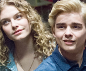 "The Unauthorized Saved by the Bell Story" Cast Responds to Original Stars'…