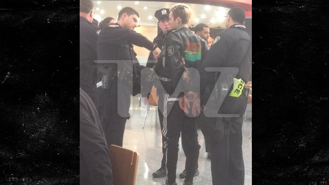 The Neighbourhood Lead Singer Jesse Rutherford Busted For Drugs Tmz Com The Neighbourhood Lead Singer Jesse Rutherford Busted For Drugs Tmz Com