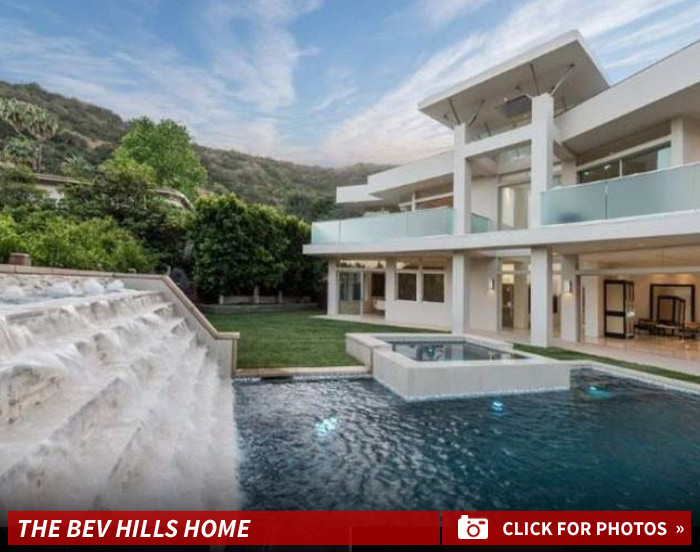 Justin Bieber &ndash; Back to the Hills of Beverly, That Is (PHOTOS