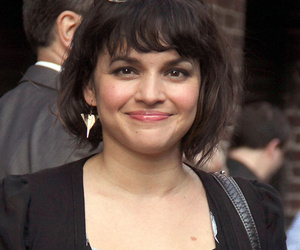 Norah Jones Returns to Letterman to Sing "Don’t Know Why" 13 Years After Her…