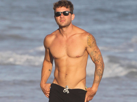 Lawrence matt beach naked pics 441