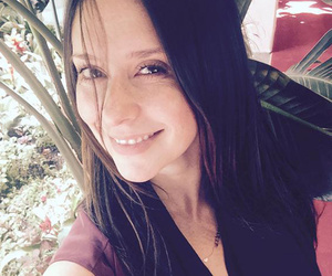 Jennifer Love Hewitt Springs a Leak -- See Her Embarrassing Lactation Mishap!