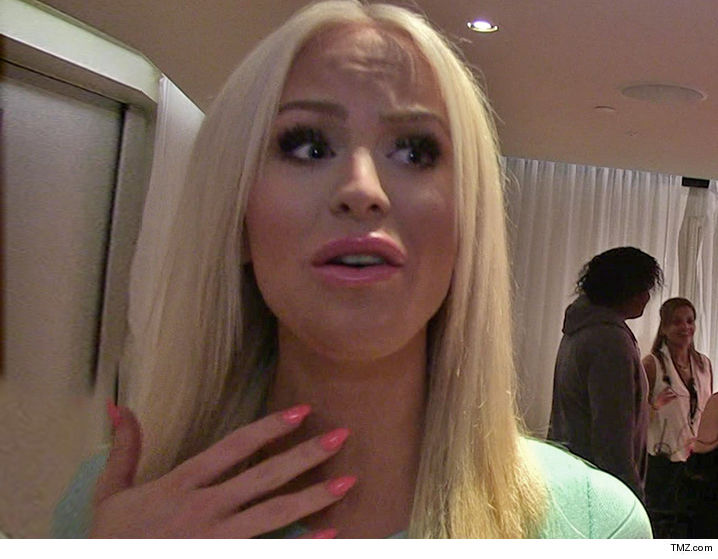 Gigi Gorgeous Dubai Wont Let Me In Because Im Transgender