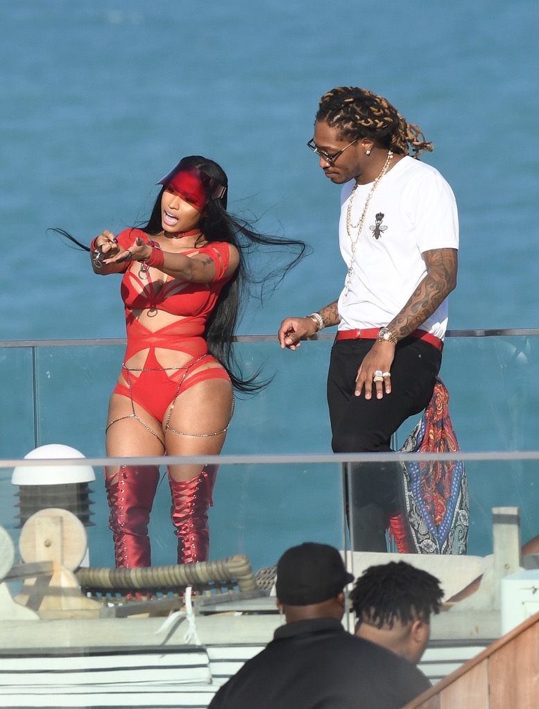 nicki-minaj-future-music-video-miami-photos-03-jpg-1.jpg