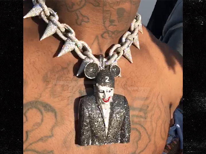 lil uzi vert drops 220k for a marilyn manson chain tmz com lil uzi vert drops 220k for a marilyn manson chain tmz com