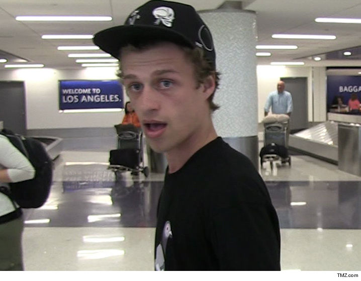 Conrad Hilton Arrested For Breaking Into E G Daily S