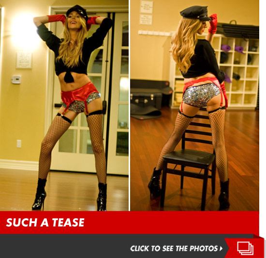 Gf strip tease Gf strip tease