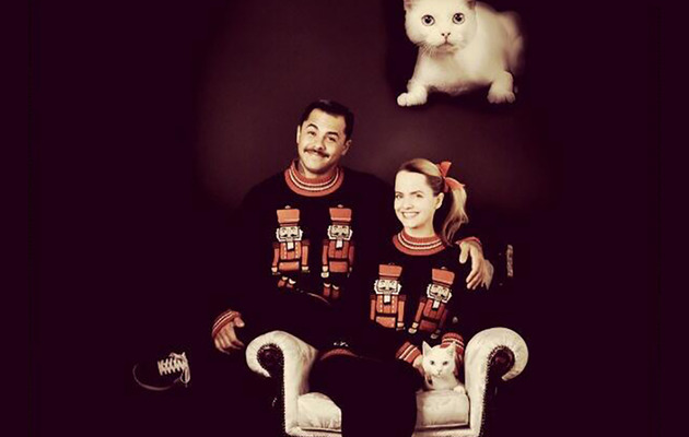 Mena Suvari's Christmas Card Is Amazingly Awkward