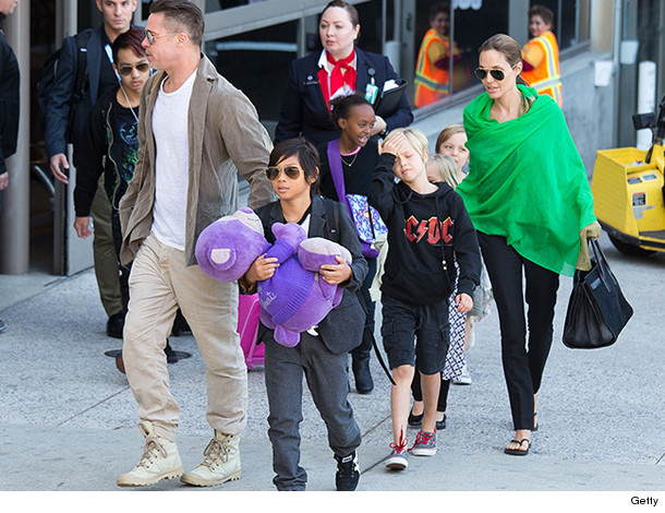 0205_brangelina_inset