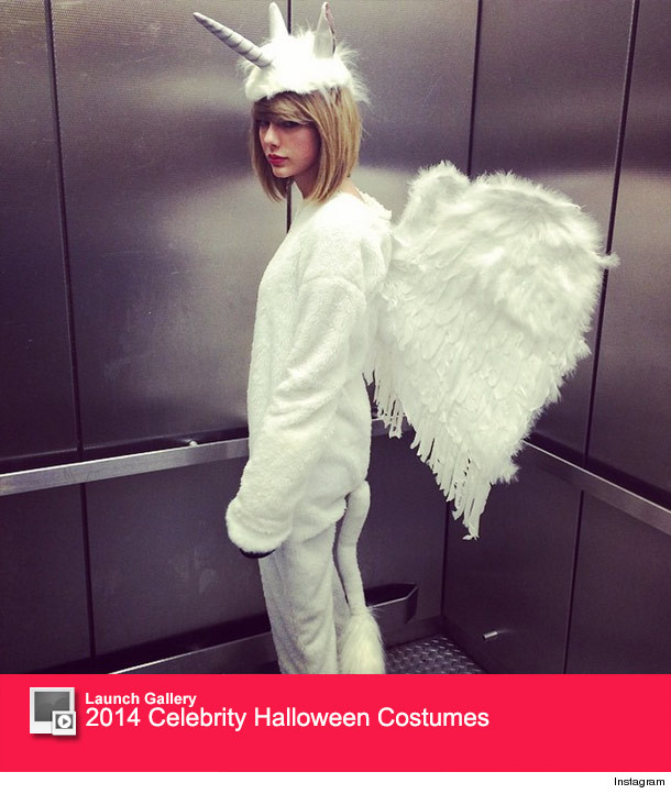 Taylor Swift Dresses Up As A "Pegacorn" For Halloween!