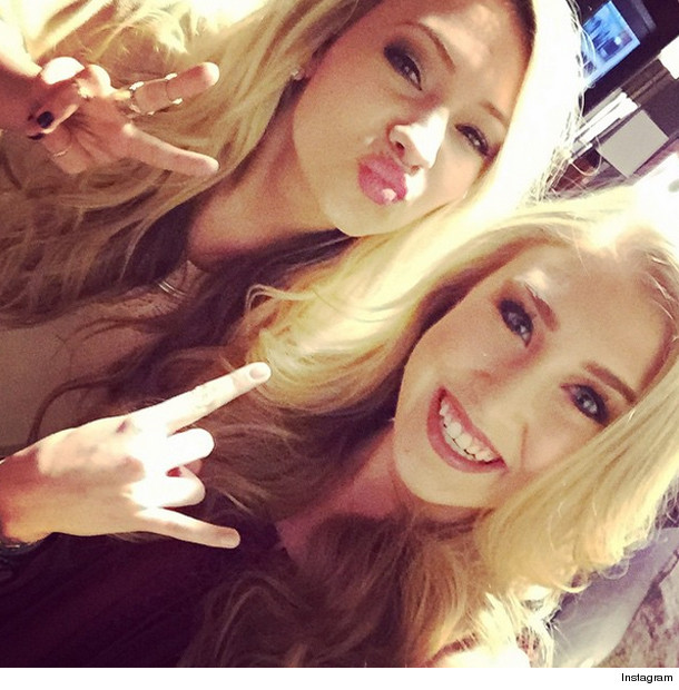Maddie And Tae Promise To Bring Quot Girl Power Quot And Quot Pranks
