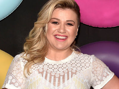 Check Out Clarkson's 'F--king Awesome' Way to Respond to Fat-Shaming Twitter Trolls