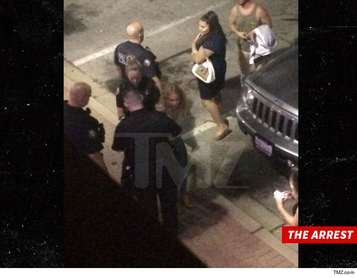 'American Idol' Alum Haley Reinhart Arrested After Punching Bouncer 'American Idol' Alum Haley Reinhart Arrested After Punching Bouncer