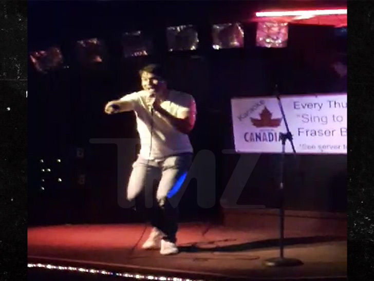 Jerry O'Connell Sings Karaoke, Puts Heart and Soul Into The Weeknd Song