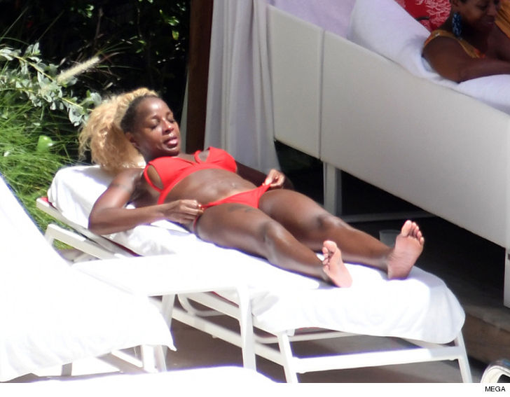 Mary j blige bikini Mary j blige bikini speaking, opinion