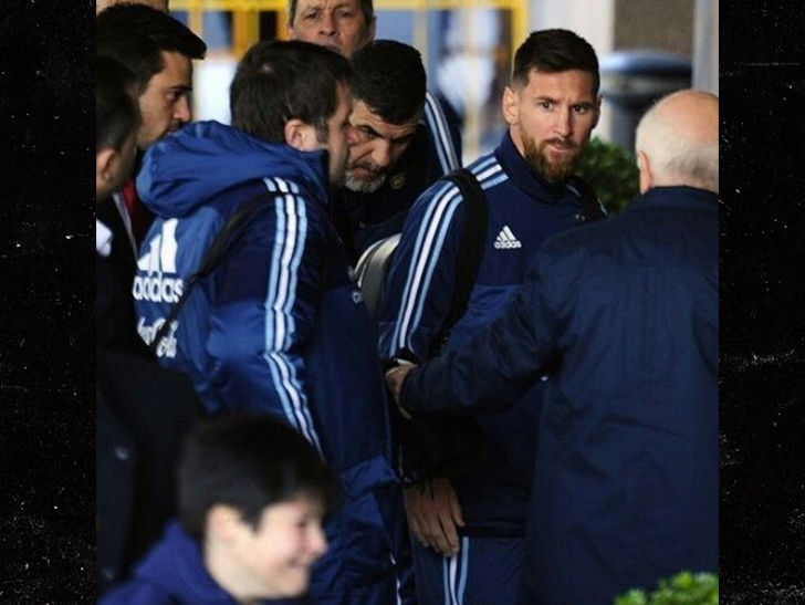 Lionel Messi Stops Security Guard from Dragging Away Young Fan