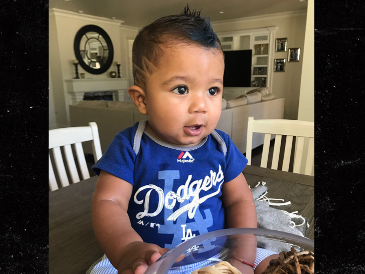 Yasiel Puig S Baby Rocks Blue Hair For World Series Just Like Dad Celebrity Sector