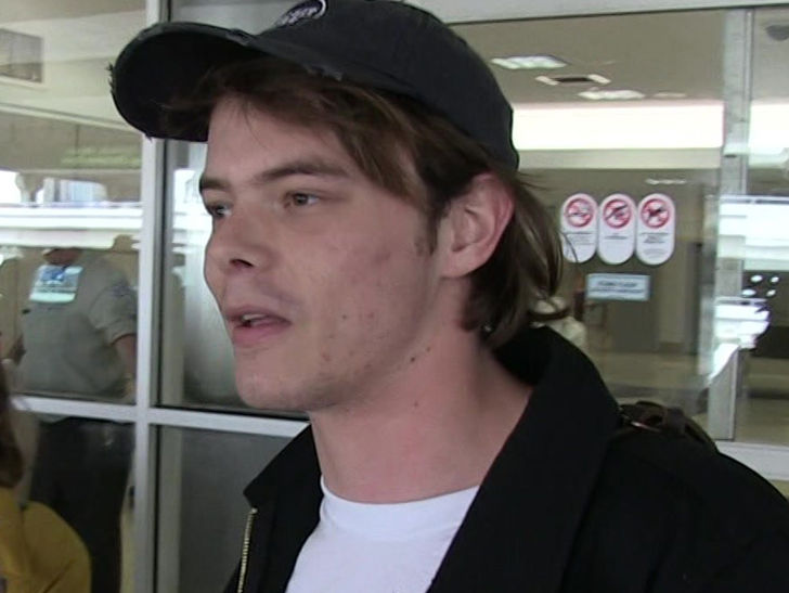stranger-things-star-charlie-heaton-busted-with-cocaine-at-lax-tmz
