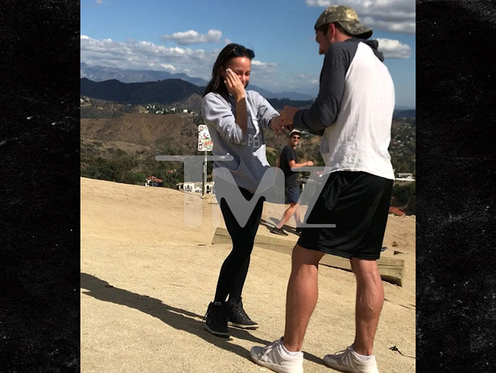 'Amazing Race' Stars Cody and Jessica Engaged After Runyon Canyon Proposal