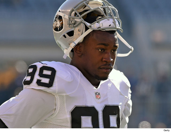 Police search for Oakland Raiders' Aldon Smith in domestic abuse case Police search for Oakland Raiders' Aldon Smith in domestic abuse case