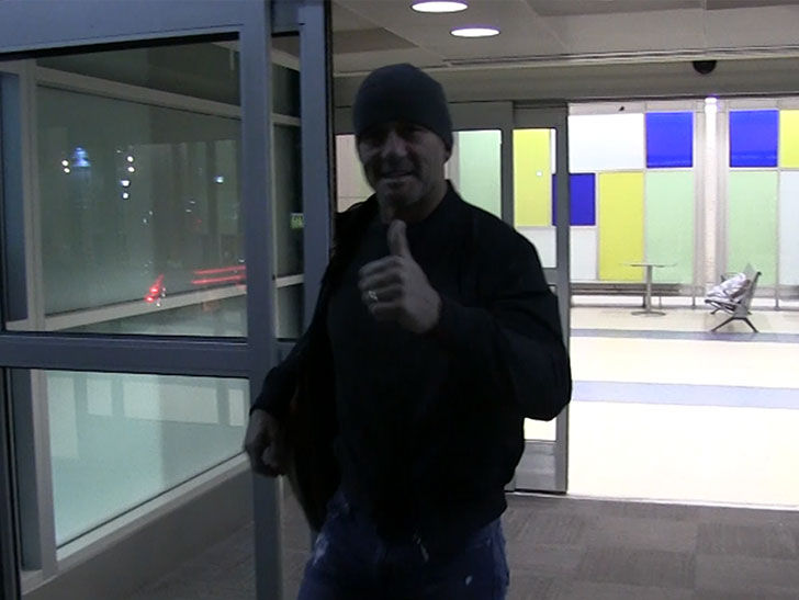 Tim McGraw Arrives Back in the U.S. After Dublin Collapse
