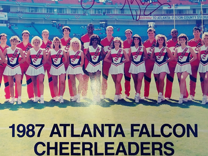Male cheerleaders coming to NFL, Los Angeles Rams